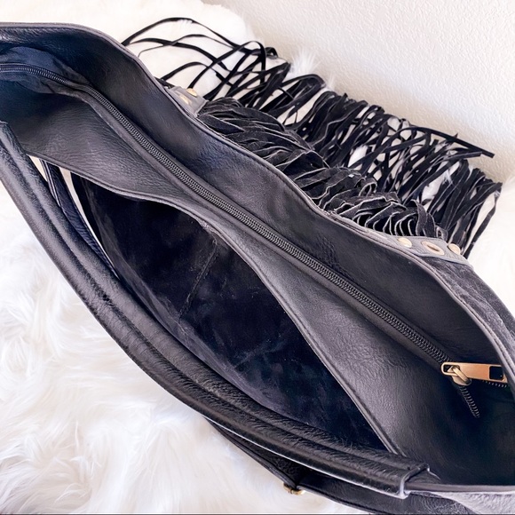 LD Black Faux Suede Fringe Crossbody Bag - Picture 14 of 17